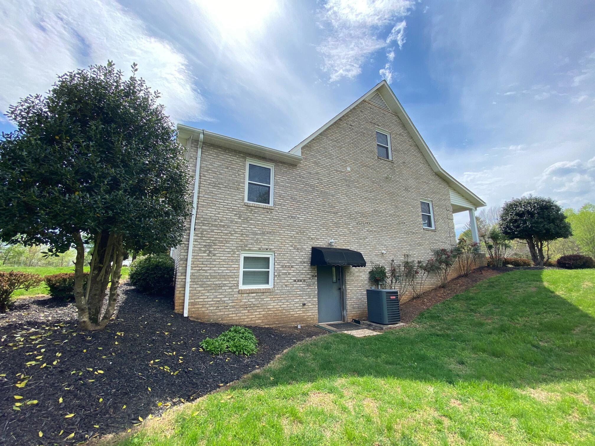 433 Hamilton Road Bassett, VA 24055 - Photo 17 of 93 17