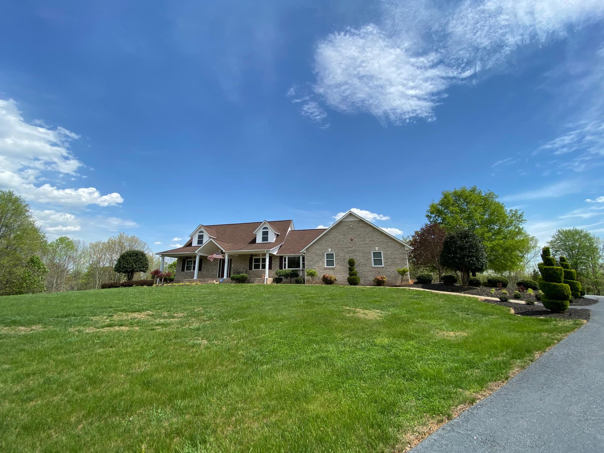 433 Hamilton Road Bassett, VA 24055 - Photo 4 of 93 4
