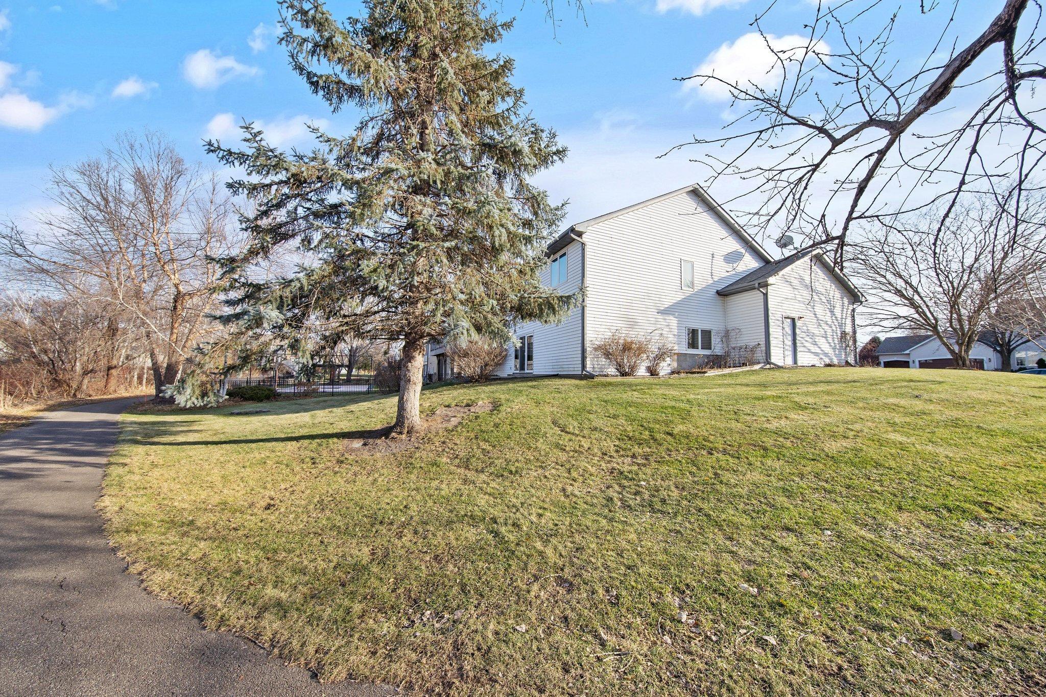633 Fox Road Lino Lakes, MN 55014 - Photo 33 of 37 Gallery Image 33