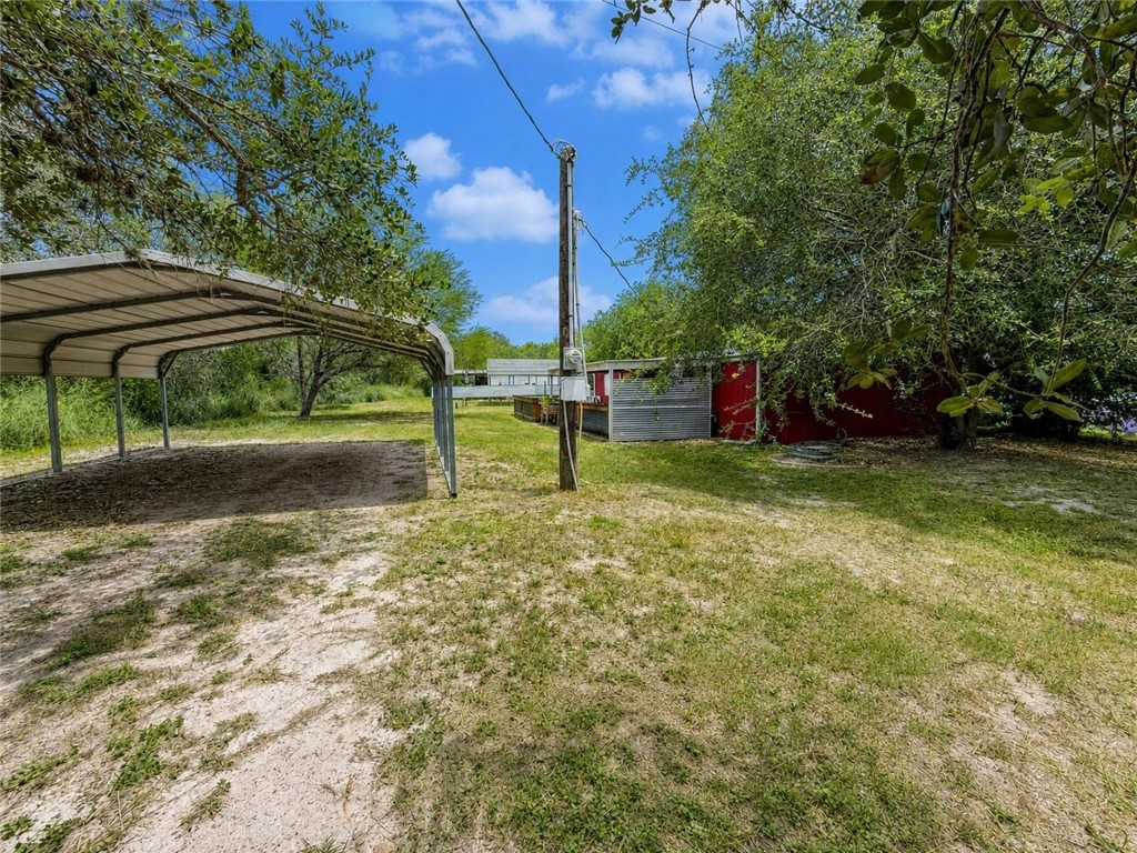 102 County Road 394 Mathis, TX 78368 - Photo 13 of 19 Parking