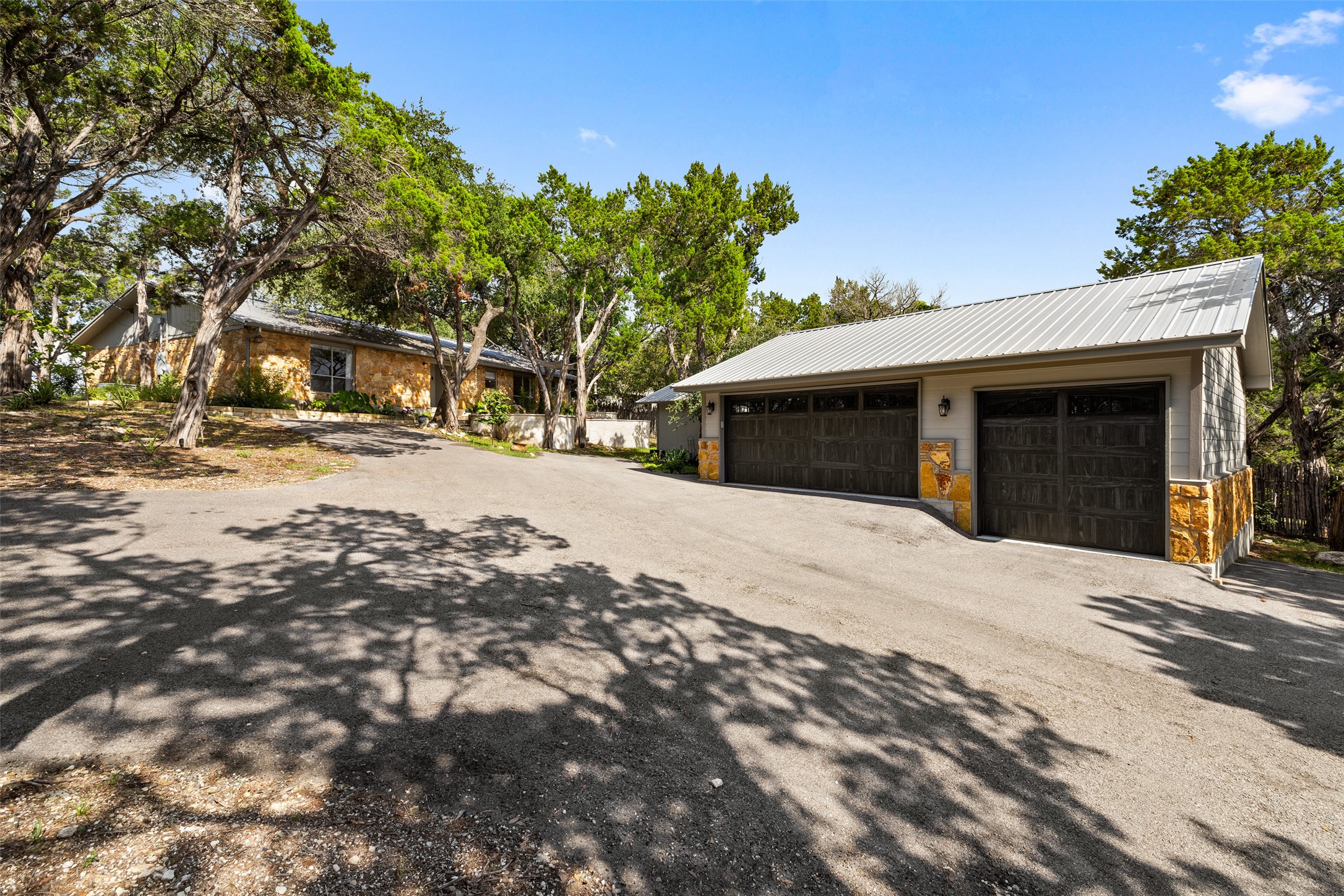2918 Thurman Road Lago Vista, TX 78645 - Photo 5 of 29