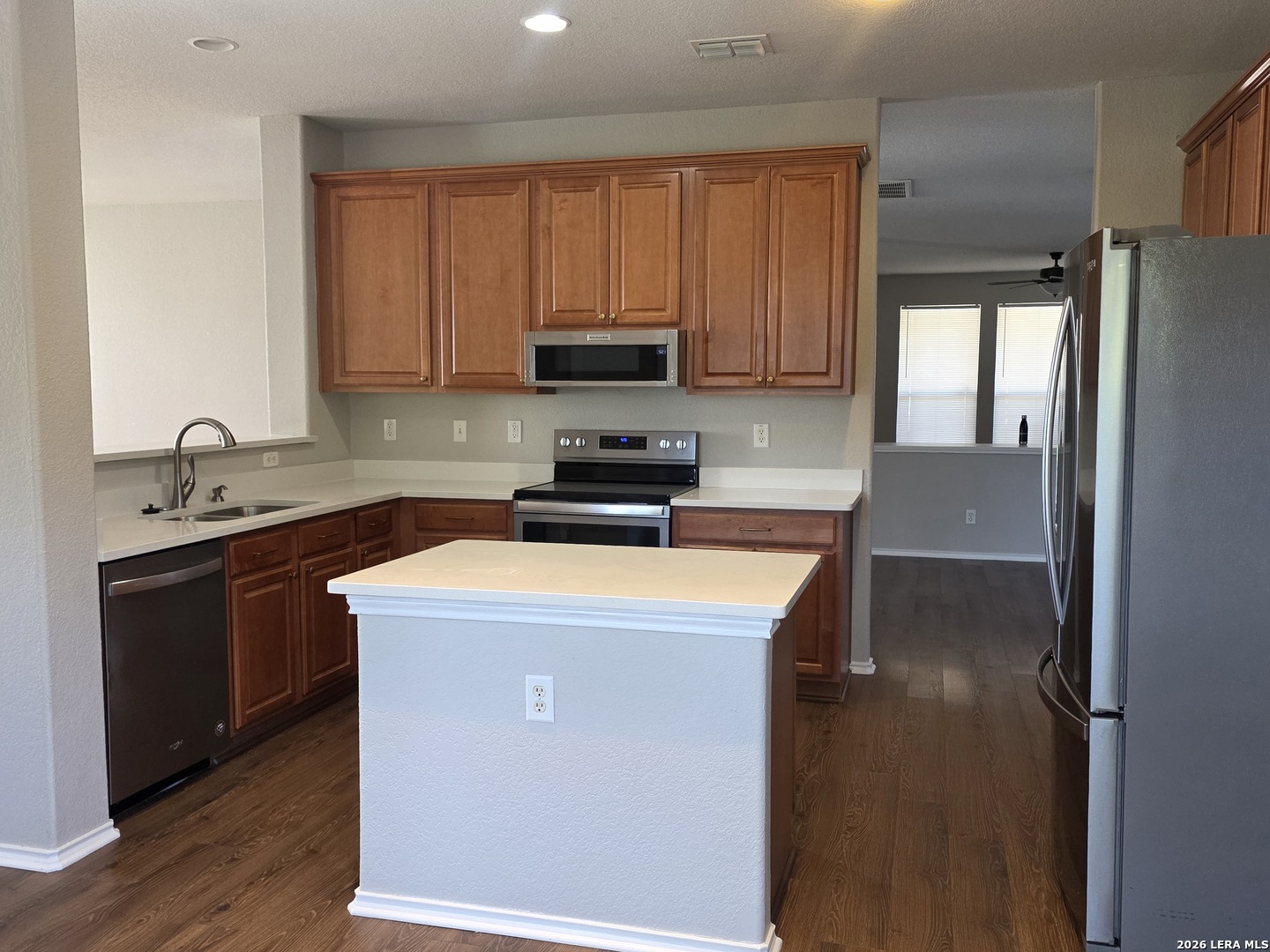 6772 Wayman Ridge Live Oak, TX 78233 - Photo 3 of 34 Gallery Image 3