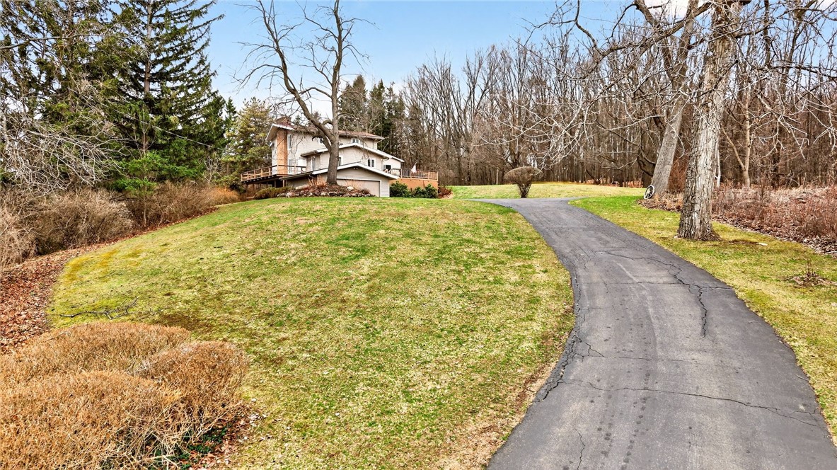 7750 N Road Victor, NY 14564 - Photo 3 of 47