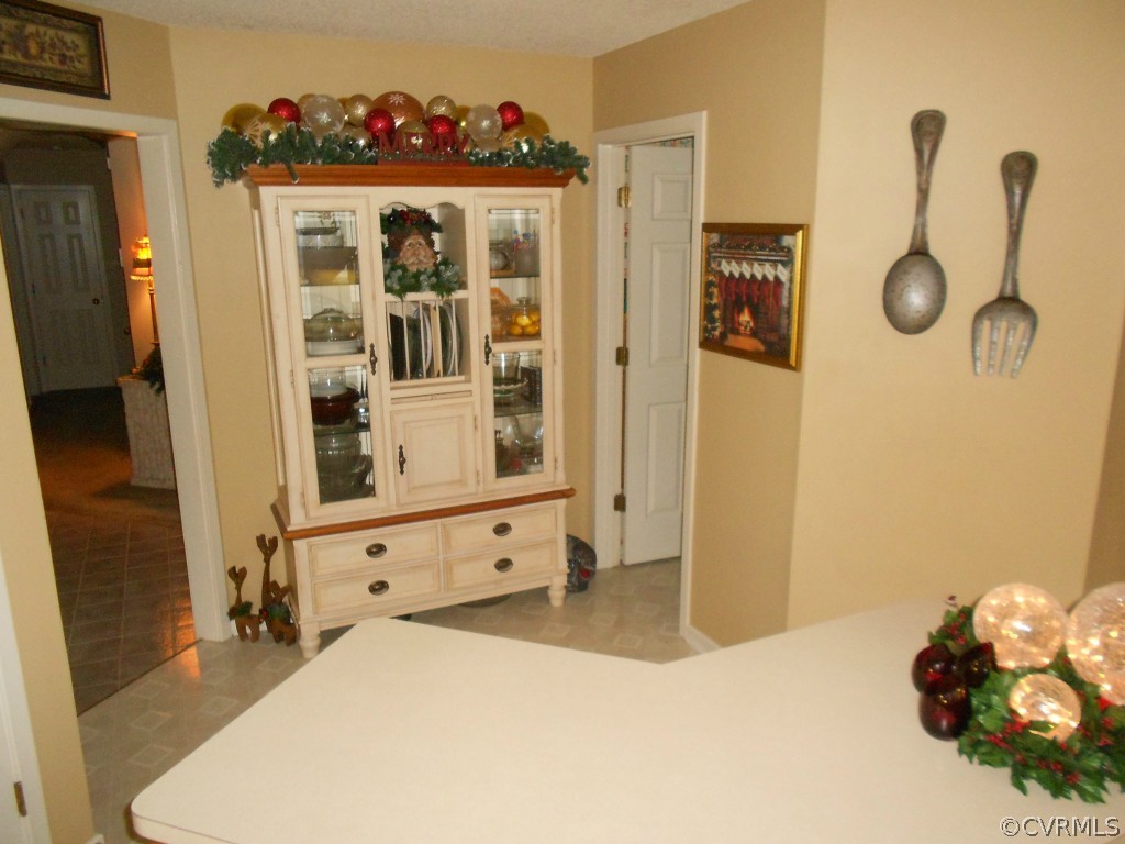 2504 Cox Road Henrico, VA 23233 - Photo 6 of 23 Gallery Image 6