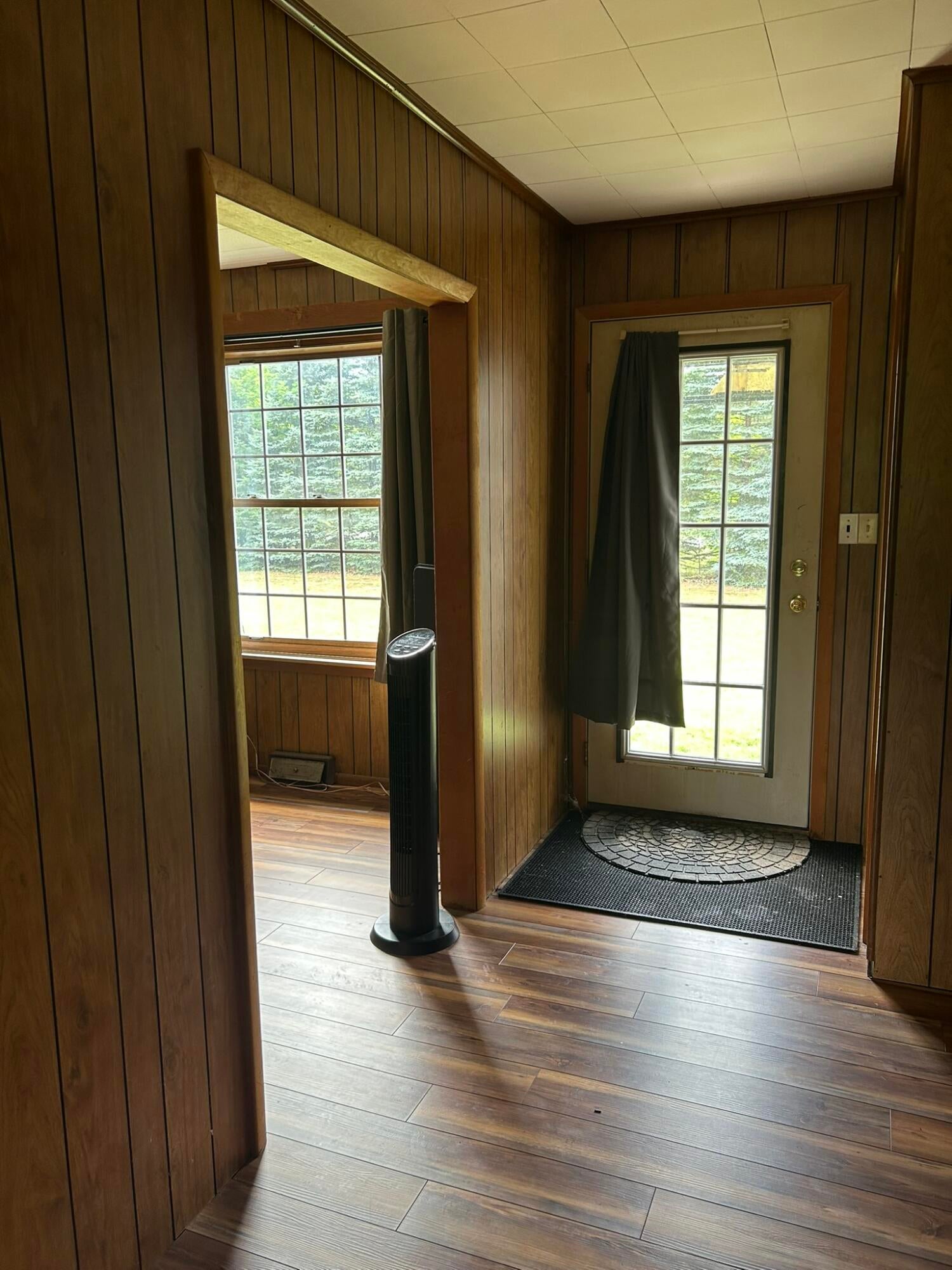 7729 Airport Road Vanderbilt, MI 49795 - Photo 50 of 60 Front Entry Way