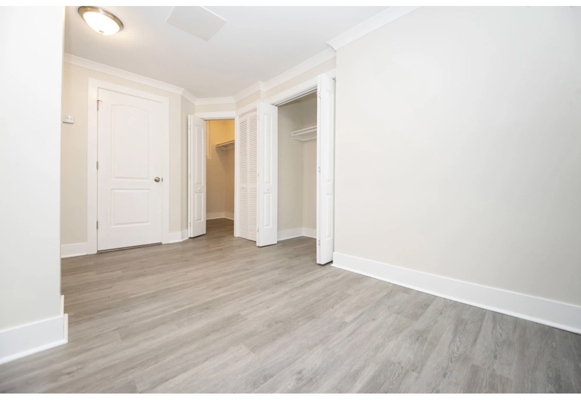 648.5 West Roscoe Street, Unit GD Chicago, IL 60657 - Photo 10 of 13