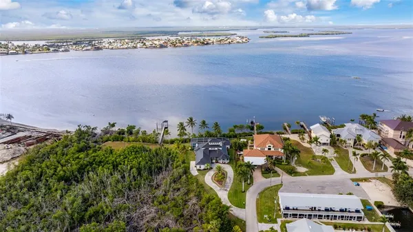 $2,598,000 | 12201 Shoreview Drive, Cape Coral, FL 33993