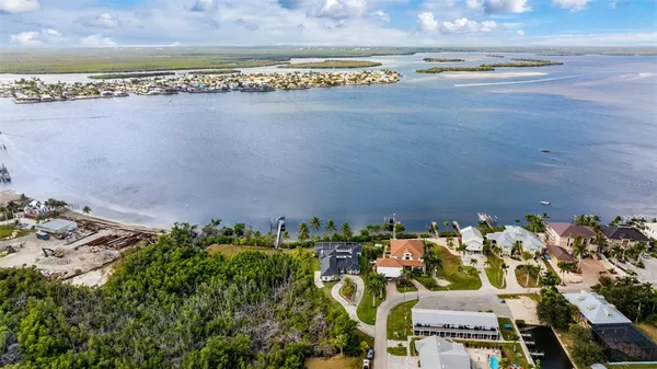 $2,598,000 | 12201 Shoreview Drive, Cape Coral, FL 33993