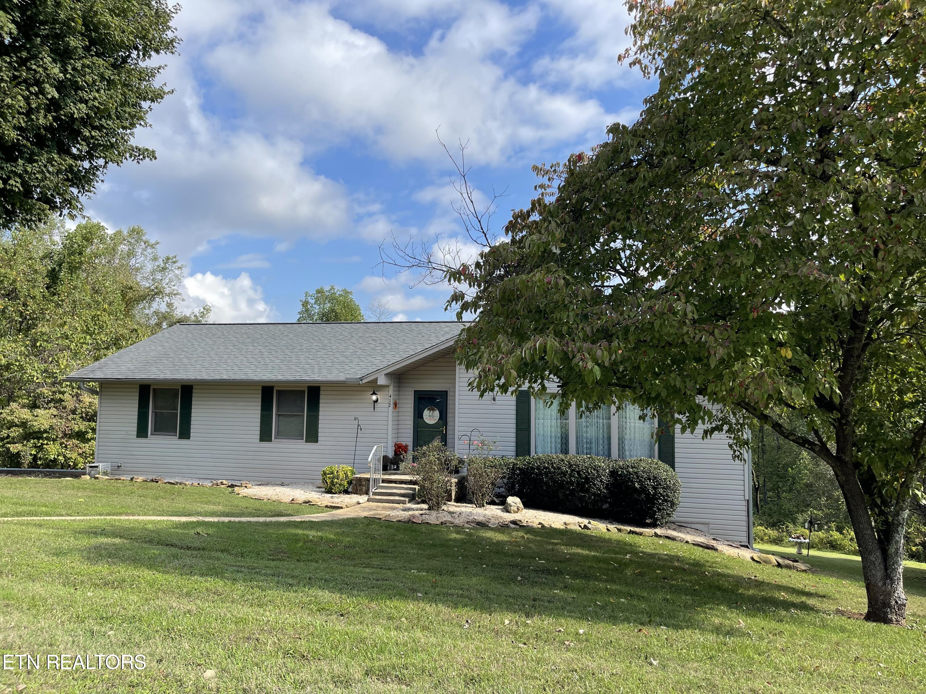 412 Orchard Knob Road Clinton, TN 37716 - Photo 3 of 43 IMG_8786