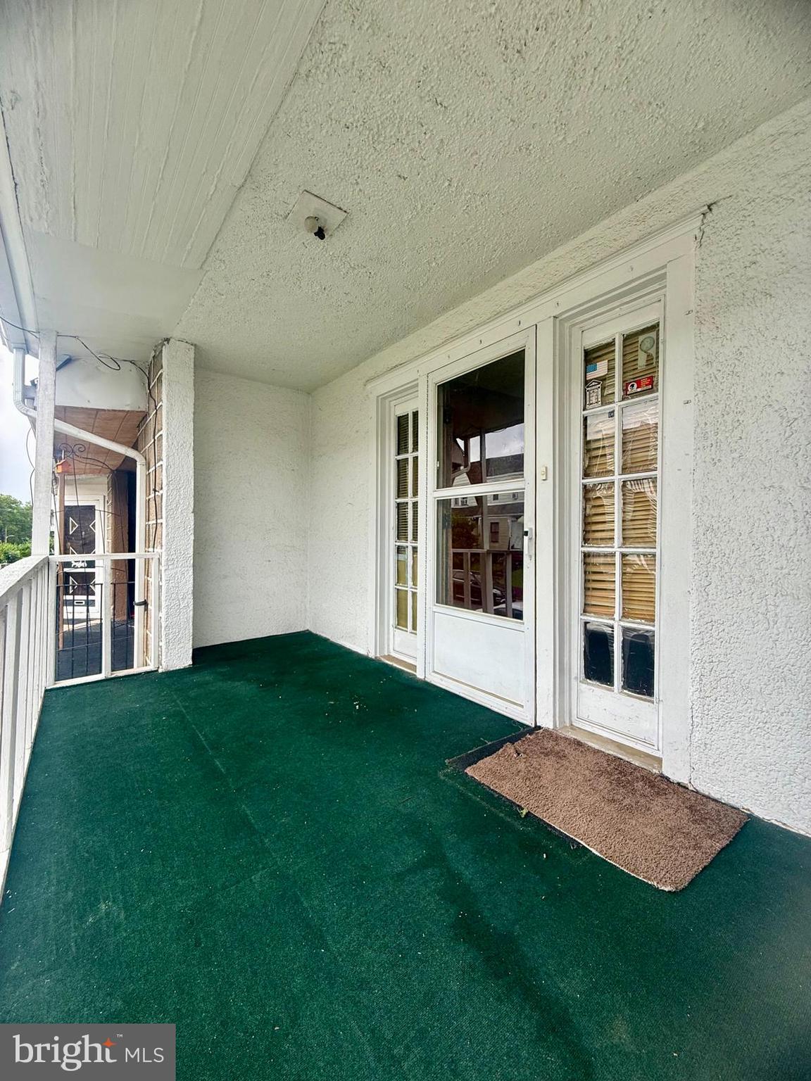 549 Littlecroft Road Upper Darby, PA 19082 - Photo 4 of 26 Front Porch