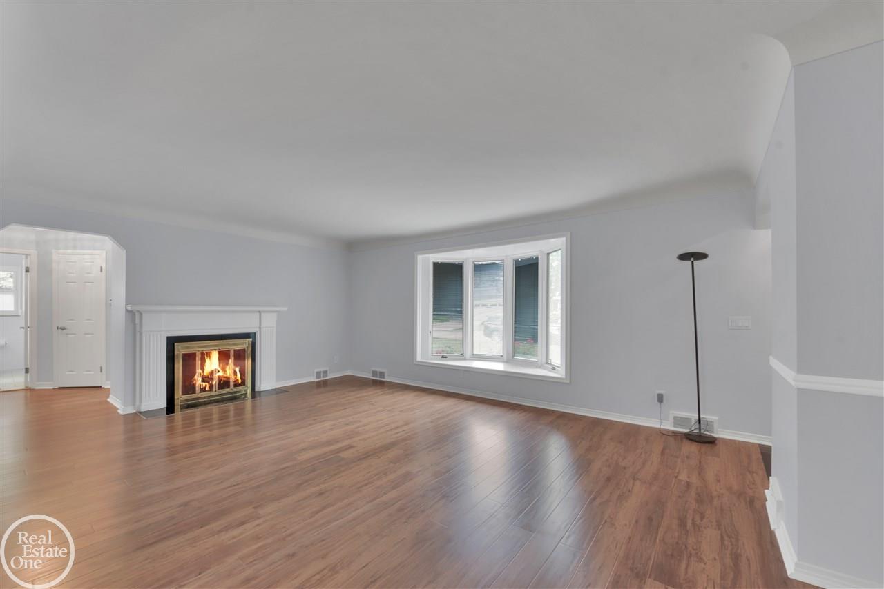 860 Shoreham Road Grosse Pointe Woods, MI 48236 - Photo 14 of 43