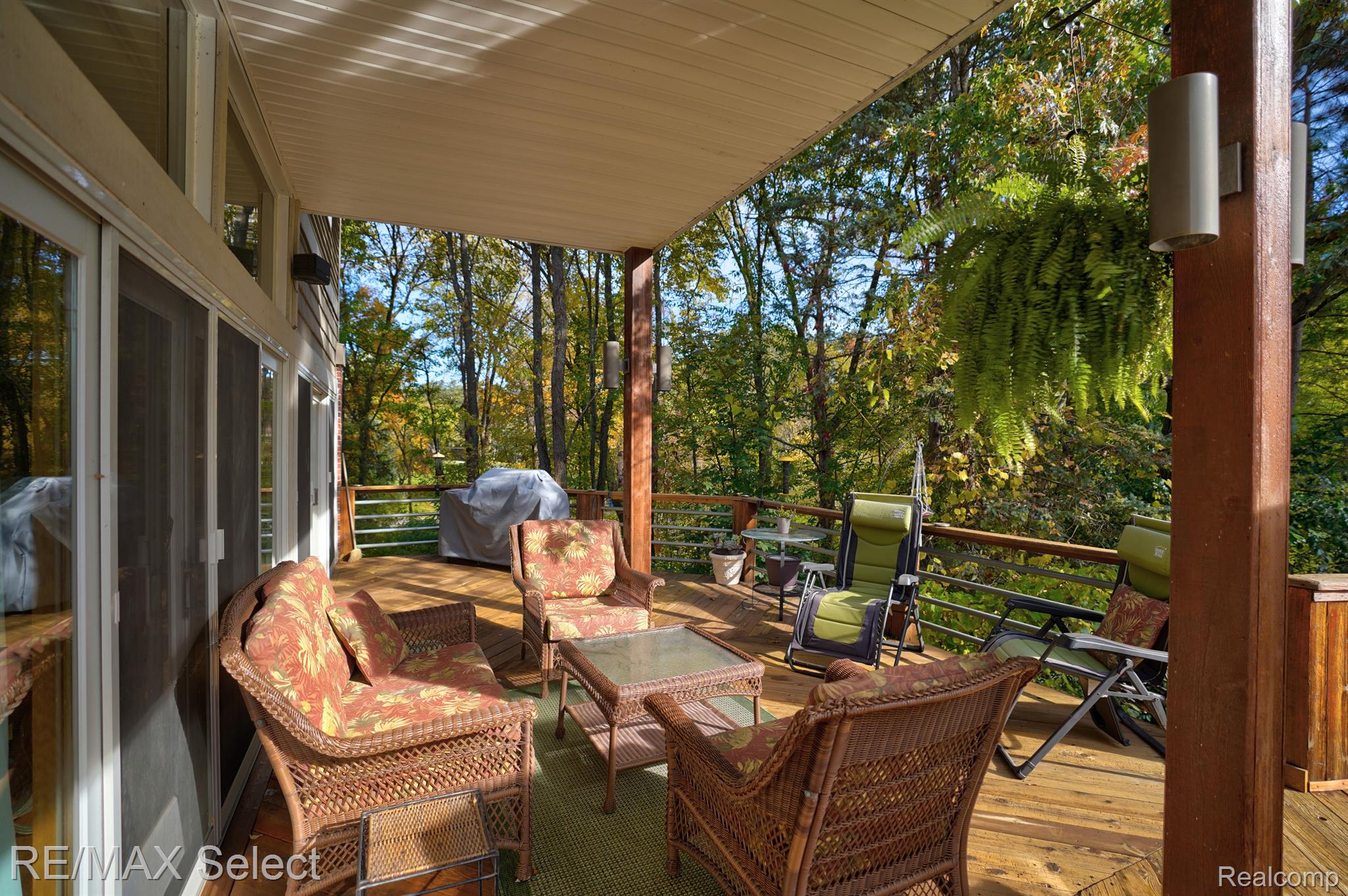 10000 Bennett Lake Road Fenton, MI 48430 - Photo 6 of 46 Gallery Image 6