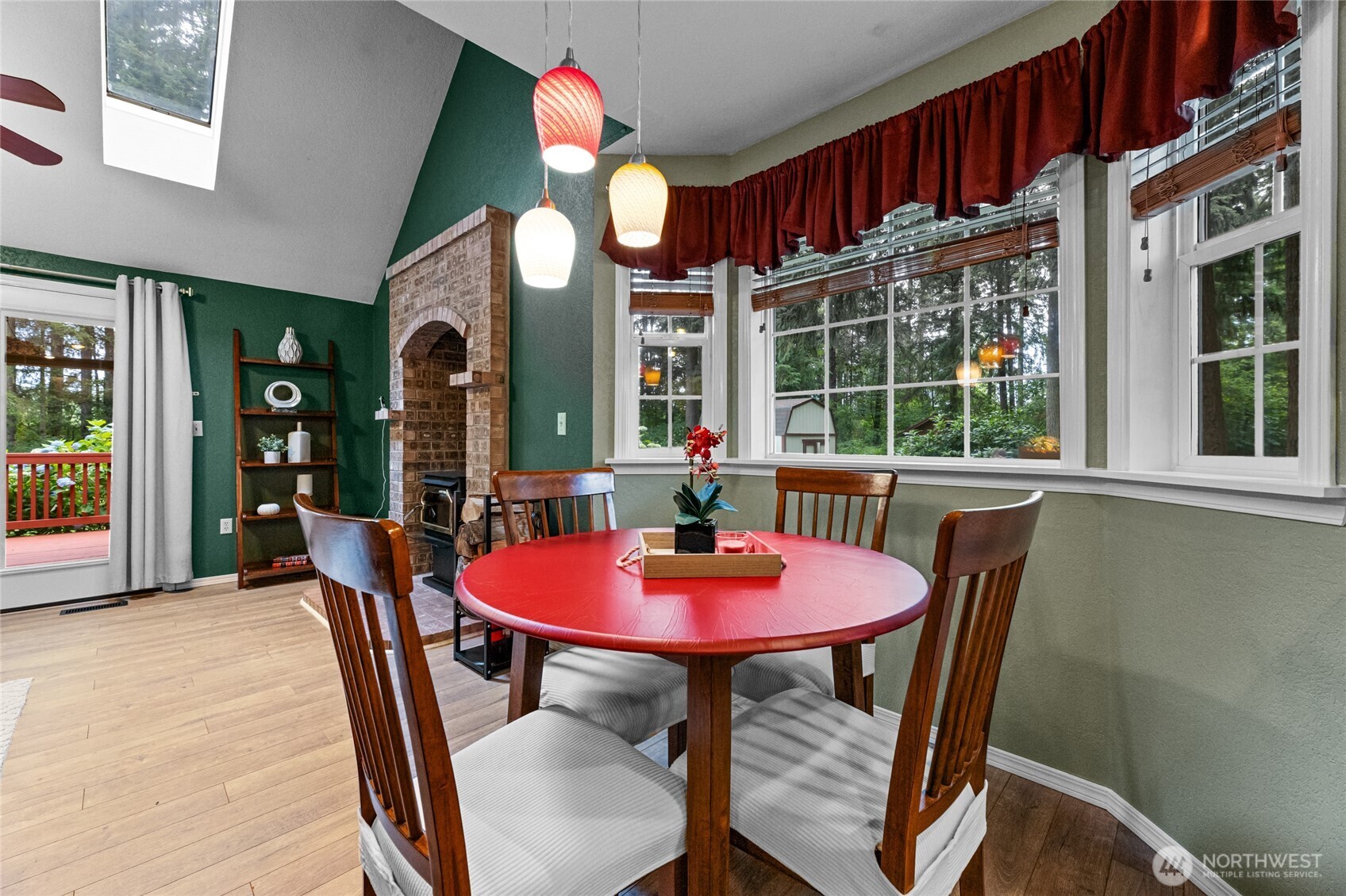 19002 Cook Road Southeast Yelm, WA 98597 - Photo 10 of 38 Gallery Image 10