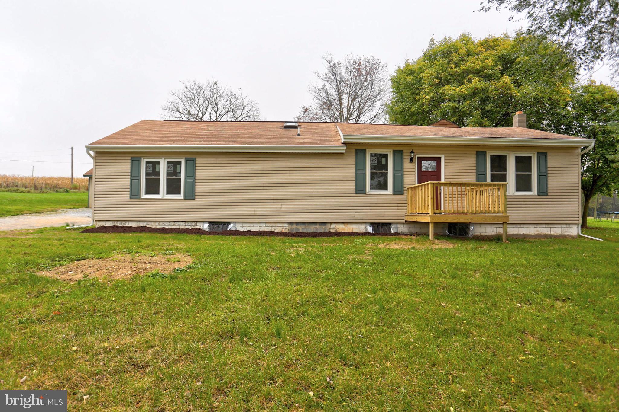 2077 North Colebrook Road Manheim, PA 17545 - Photo 2 of 27