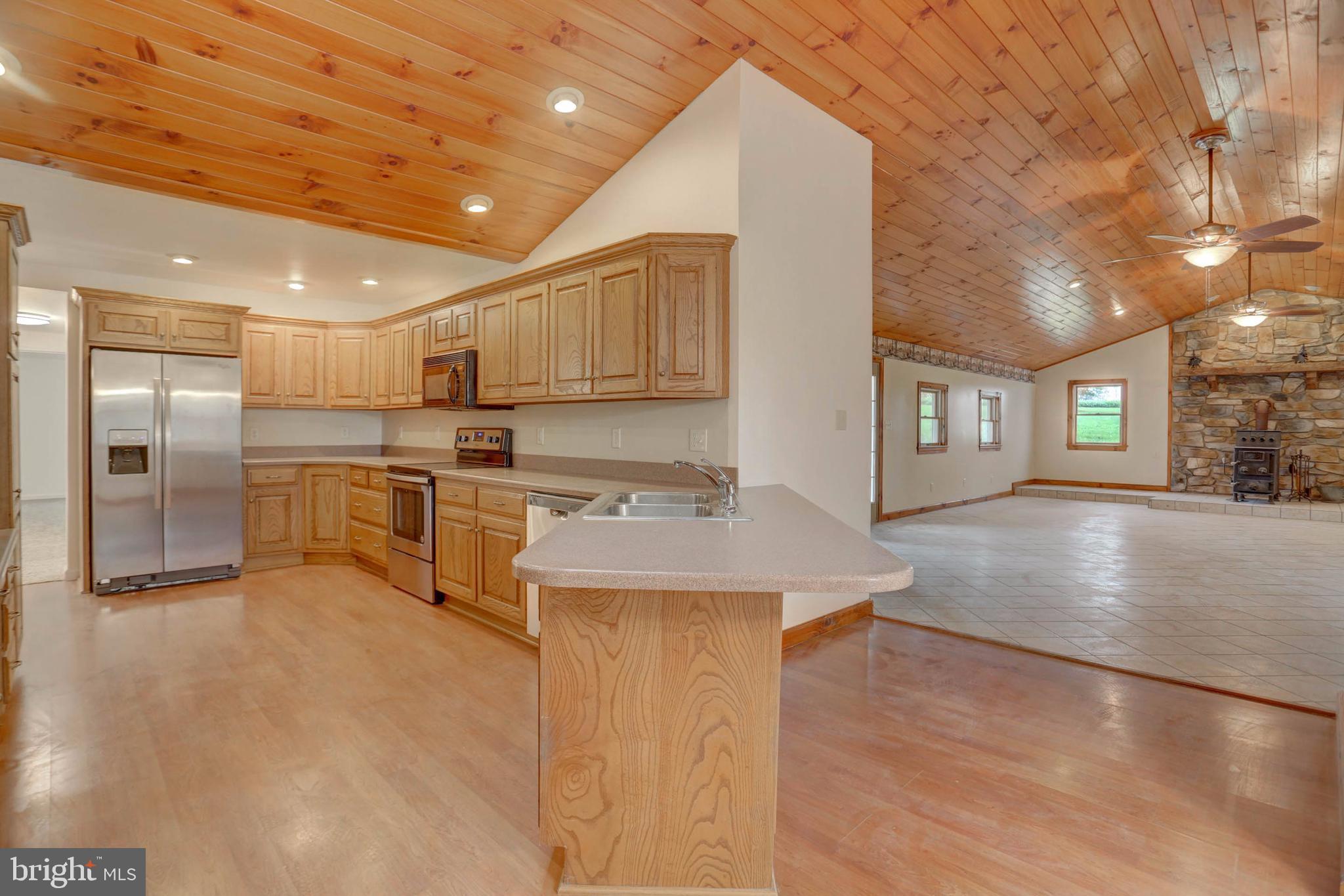 2077 North Colebrook Road Manheim, PA 17545 - Photo 9 of 27