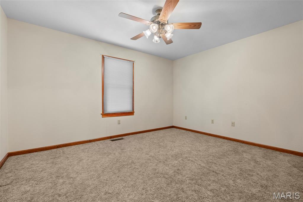 501 Jacob Street St. Jacob, IL 62281 - Photo 11 of 33