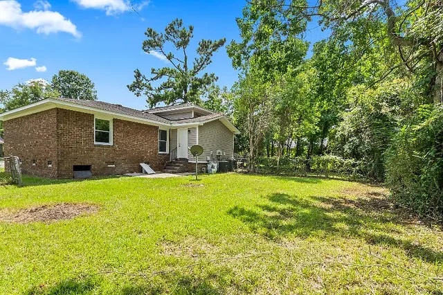 $1,600 | 103 Roberta Drive, Unit A, Summerville, SC 29485