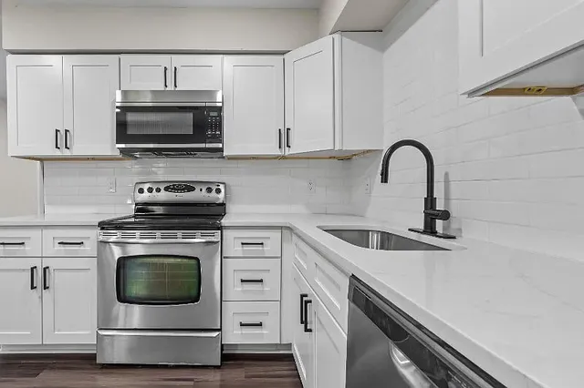 $1,600 | 103 Roberta Drive, Unit A, Summerville, SC 29485