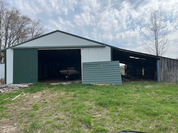 $325,000 | 4785 North Vining Road, Lakeview, MI 48850
