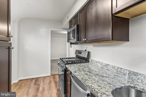 $1,650 | 1404 12th Street North, Unit 23, Arlington, VA 22209