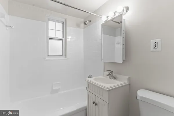 $1,650 | 1404 12th Street North, Unit 23, Arlington, VA 22209