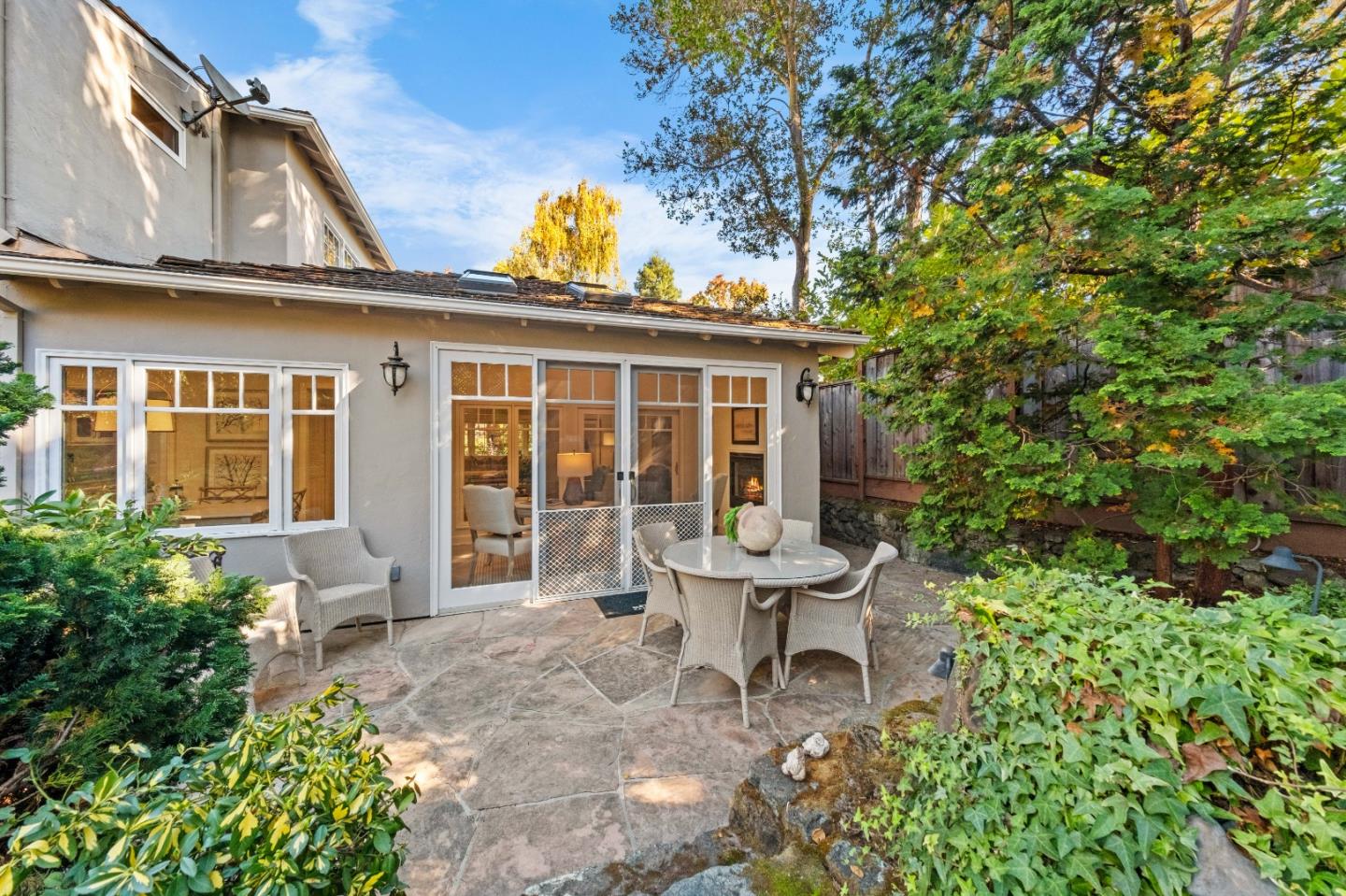425 Dorchester Road San Mateo, CA 94402 - Photo 52 of 61 a house view with a seating space
