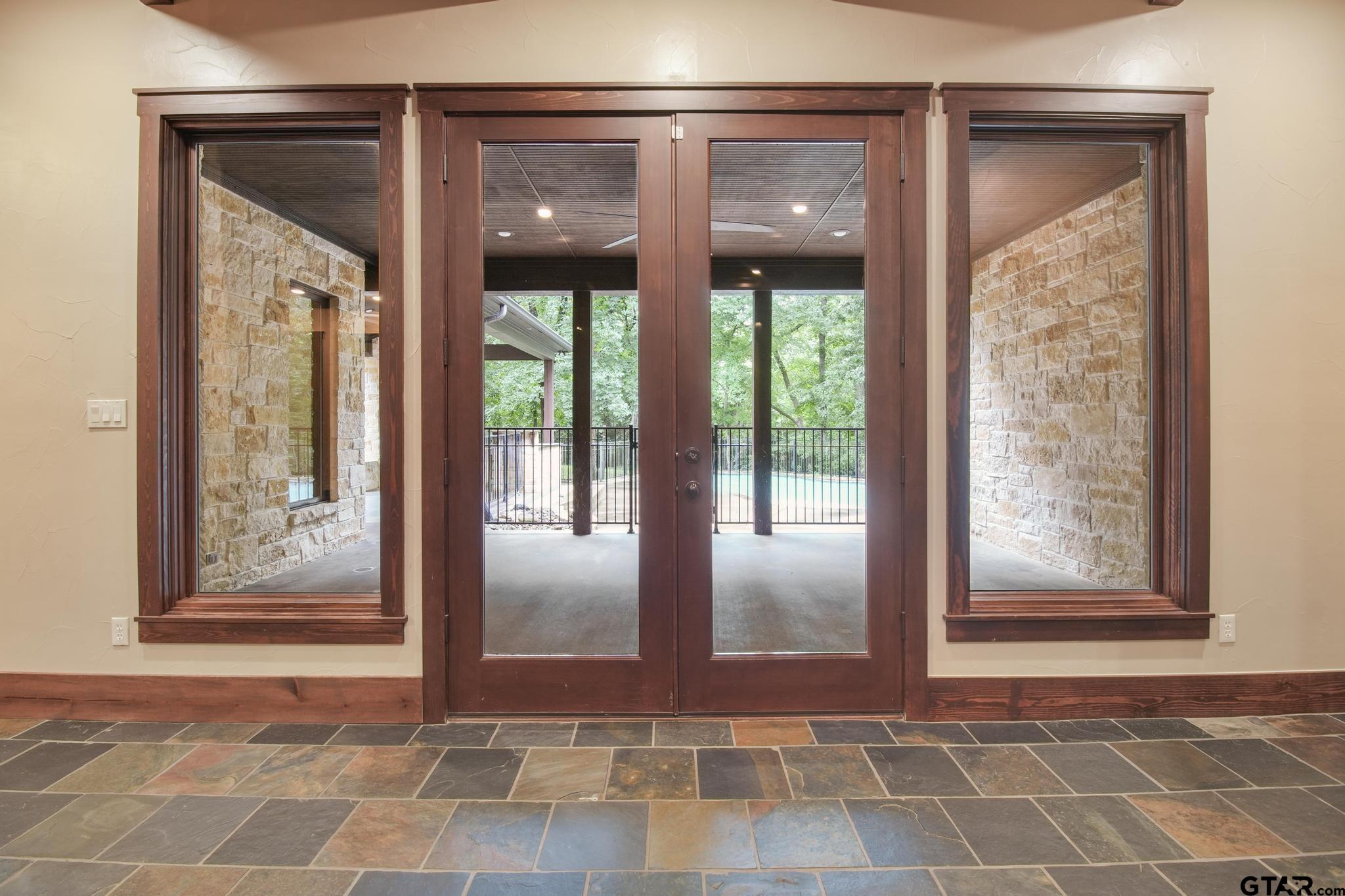 3025 Stonegate Boulevard Tyler, TX 75703 - Photo 9 of 48