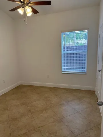 $2,600 | 3201 John's Place, Palm Springs, FL 33461