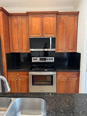 $2,600 | 3201 John's Place, Palm Springs, FL 33461