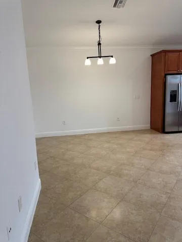 $2,600 | 3201 John's Place, Palm Springs, FL 33461