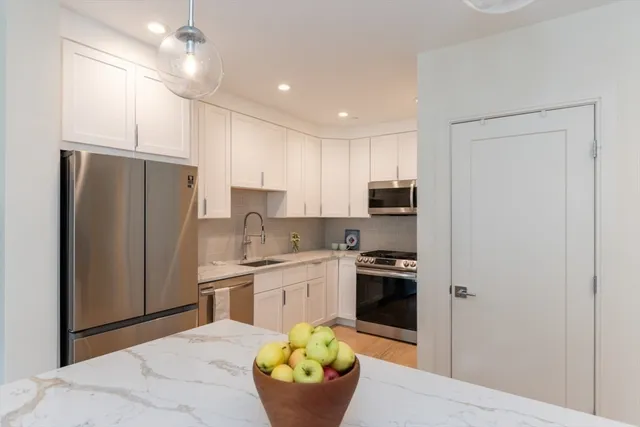 $769,999 | 69 Lubec Street, Unit 402, Boston, MA 02128