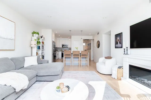 $769,999 | 69 Lubec Street, Unit 402, Boston, MA 02128