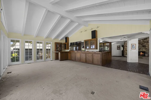 $2,300,000 | 3533 Willowcrest Avenue, Studio City, CA 91604