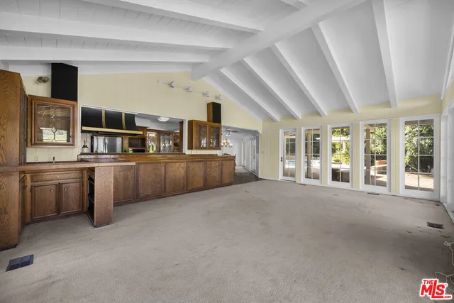 $2,300,000 | 3533 Willowcrest Avenue, Studio City, CA 91604