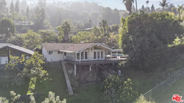 $2,300,000 | 3533 Willowcrest Avenue, Studio City, CA 91604