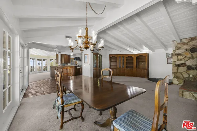 $2,300,000 | 3533 Willowcrest Avenue, Studio City, CA 91604