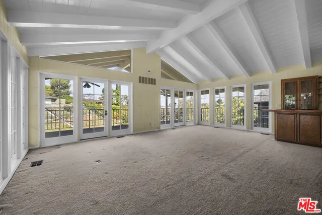 $2,300,000 | 3533 Willowcrest Avenue, Studio City, CA 91604