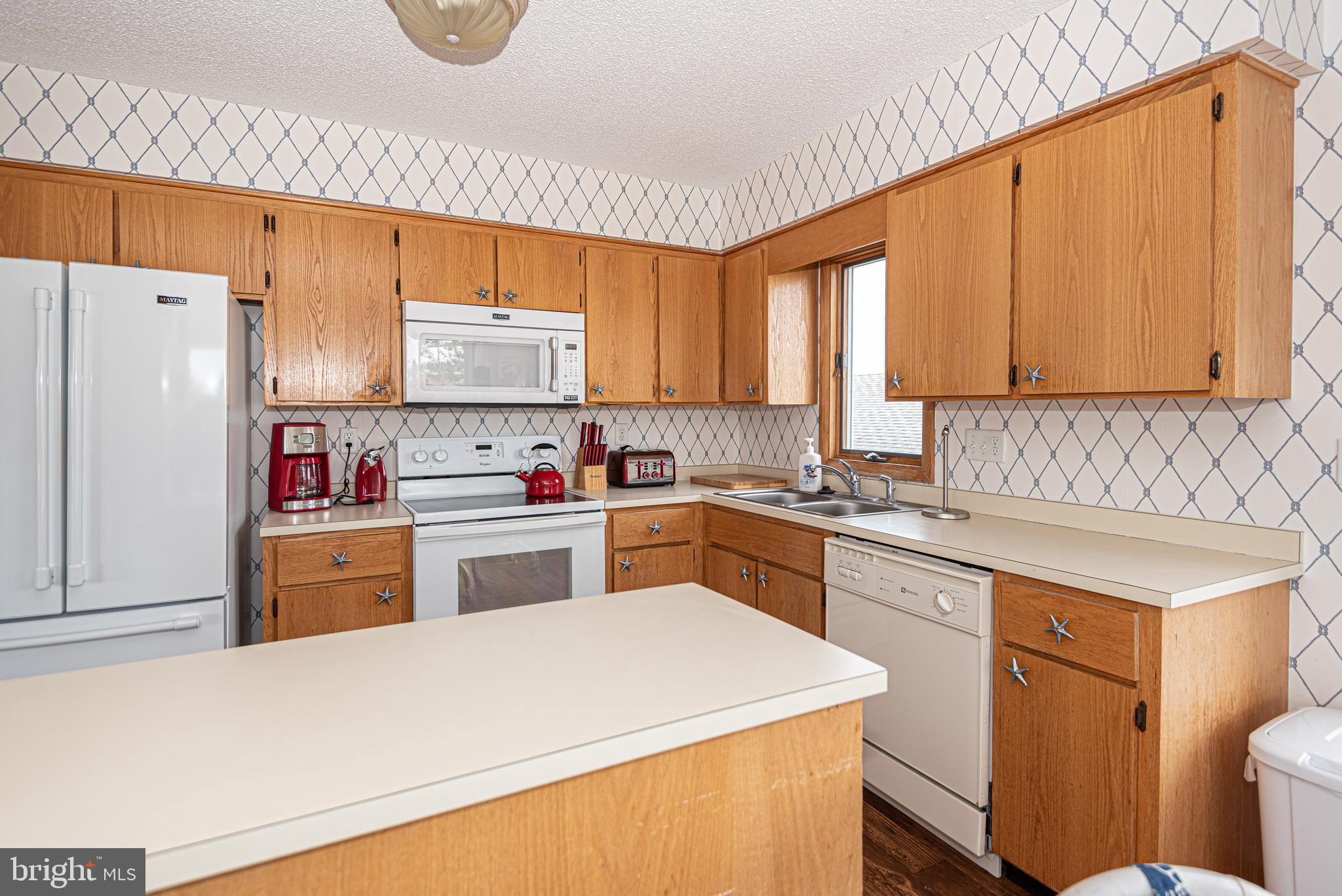 204 Second Street Bethany Beach, DE 19930 - Photo 11 of 46