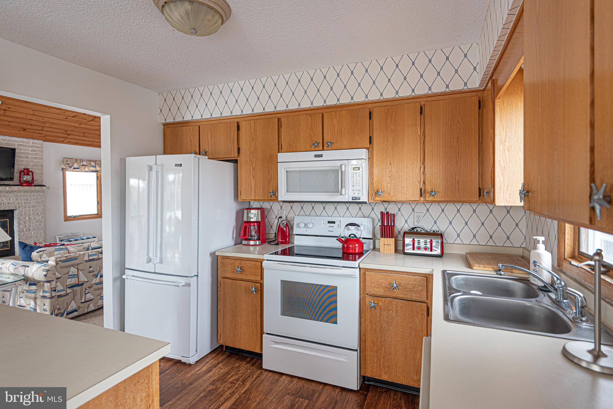 204 Second Street Bethany Beach, DE 19930 - Photo 12 of 46