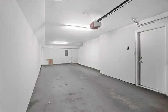 $1,900 | 2710 Hullsmith Drive, Unit 604, Houston, TX 77063