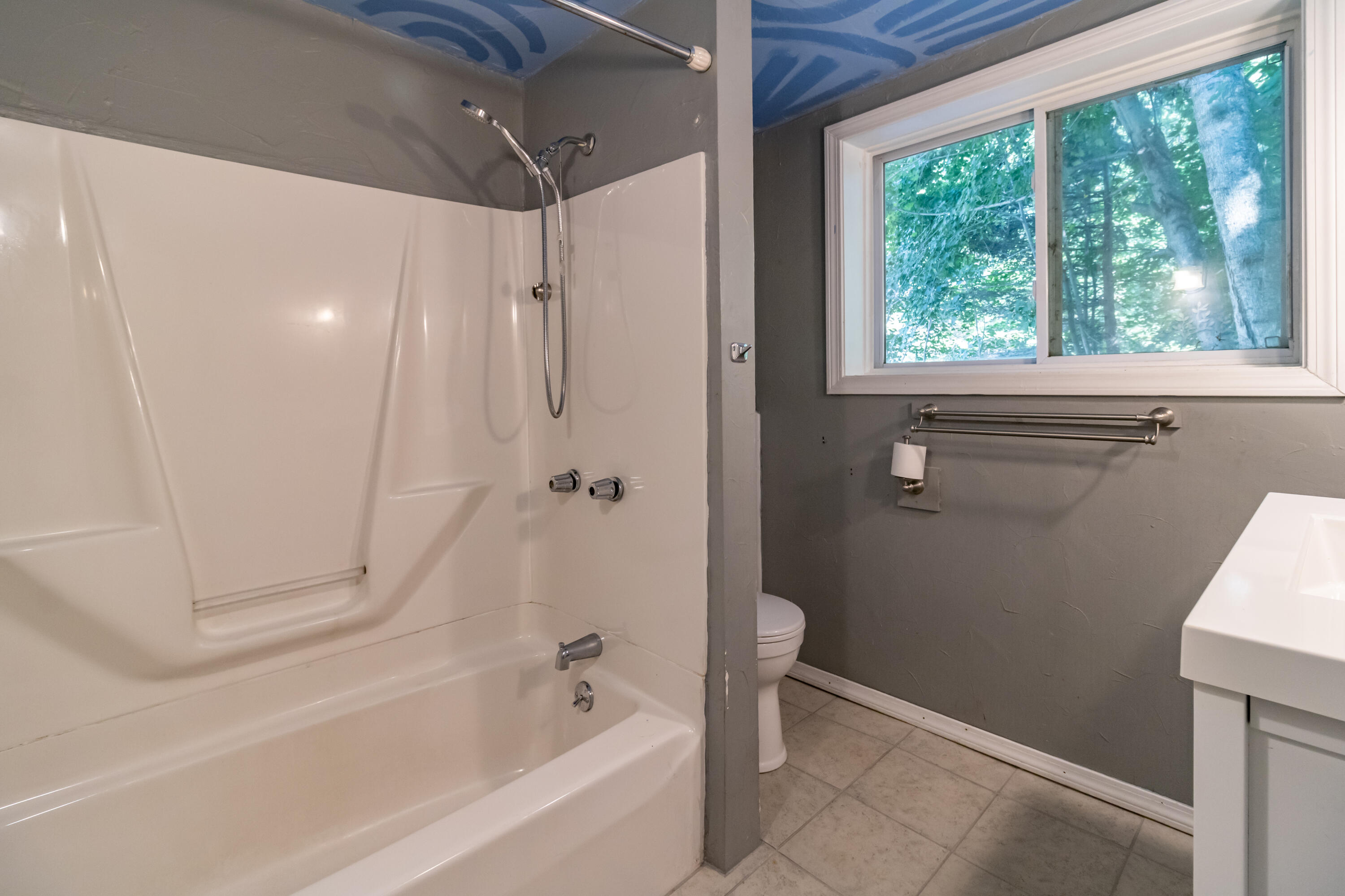 51 Bucksport Road Ellsworth, ME 04605 - Photo 29 of 71 51 Bucksport Road Interiors-18