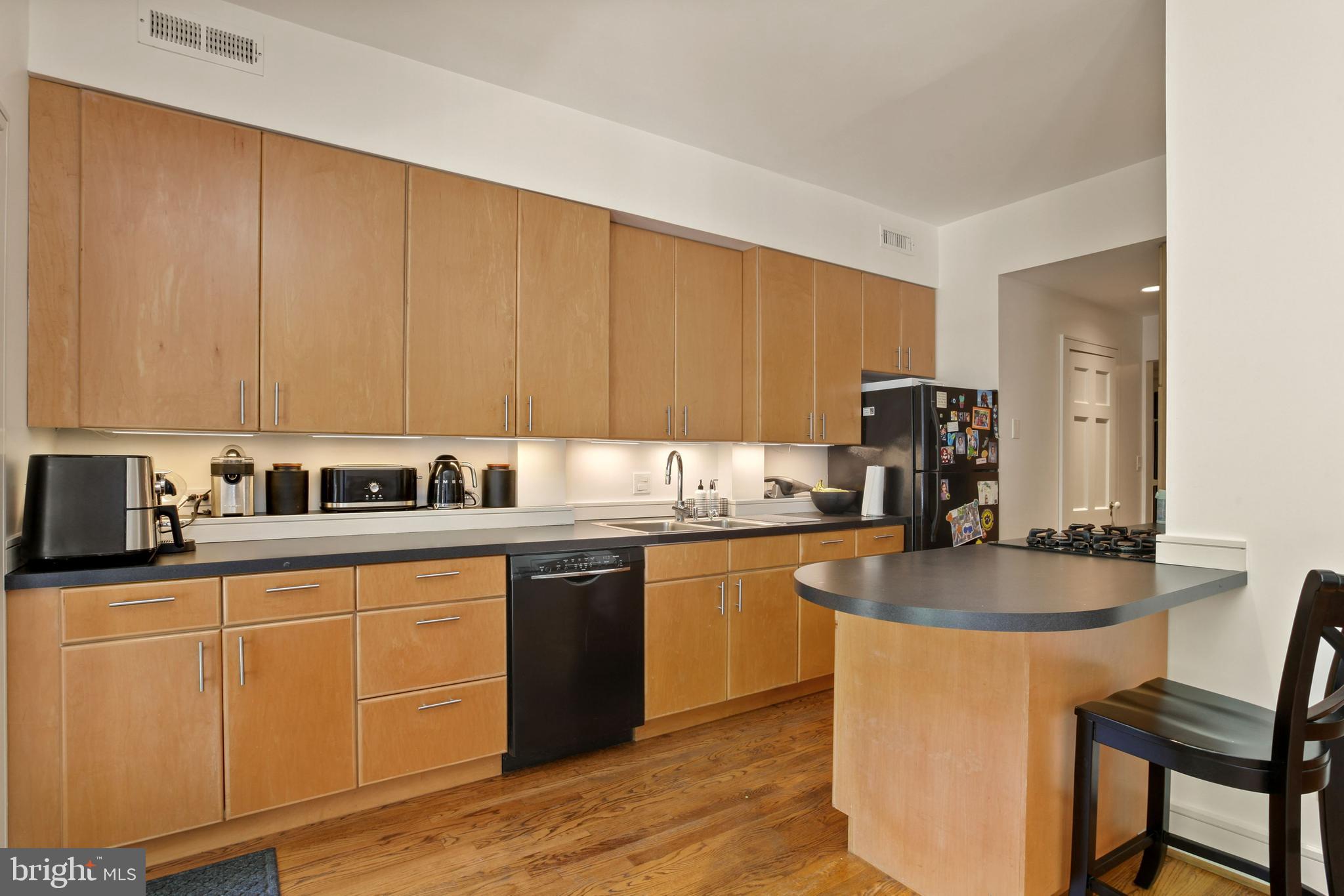2023 Belmont Road Northwest Washington, DC 20009 - Photo 12 of 39 Kitchen