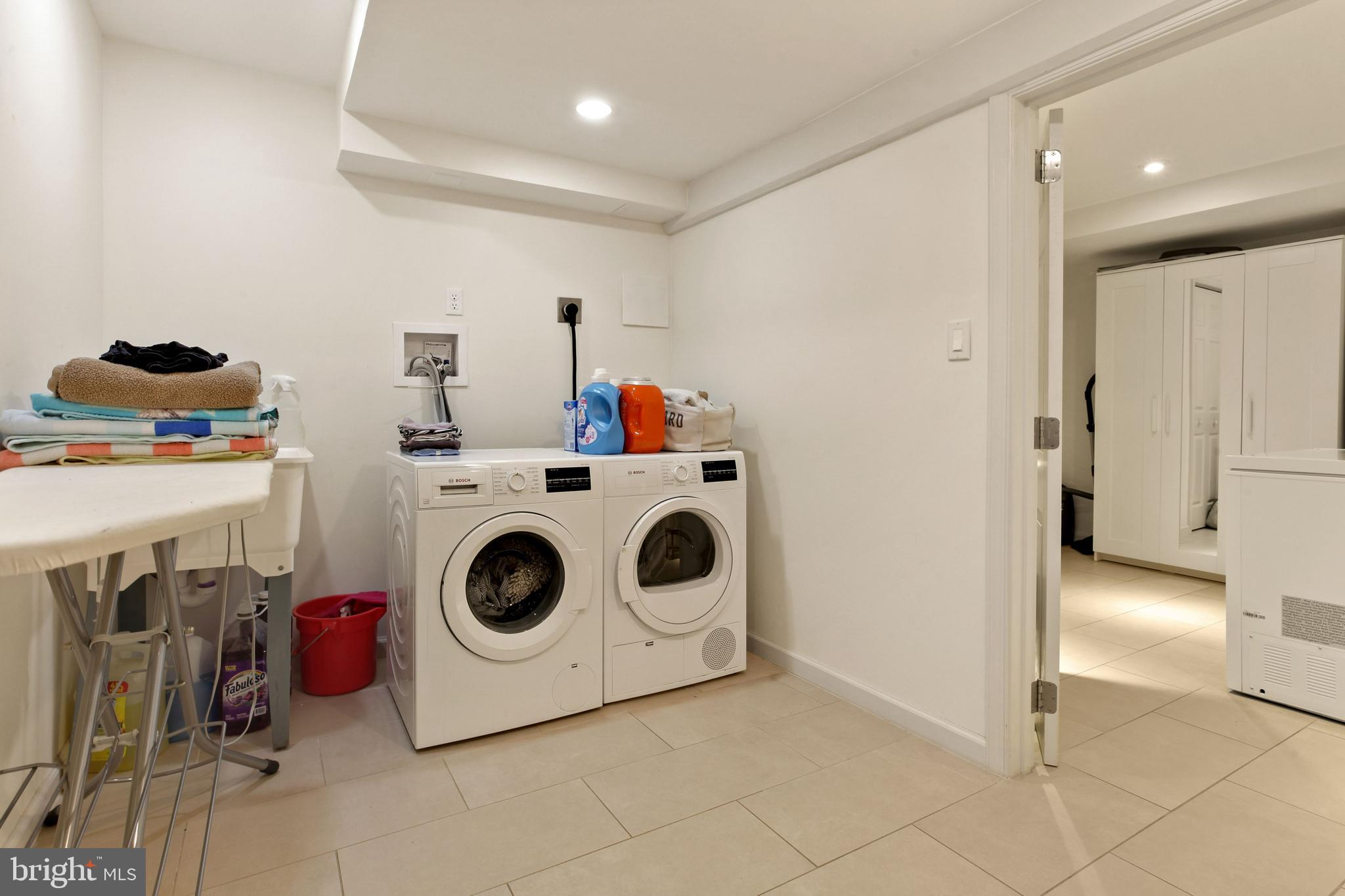 2023 Belmont Road Northwest Washington, DC 20009 - Photo 32 of 39 Laundry