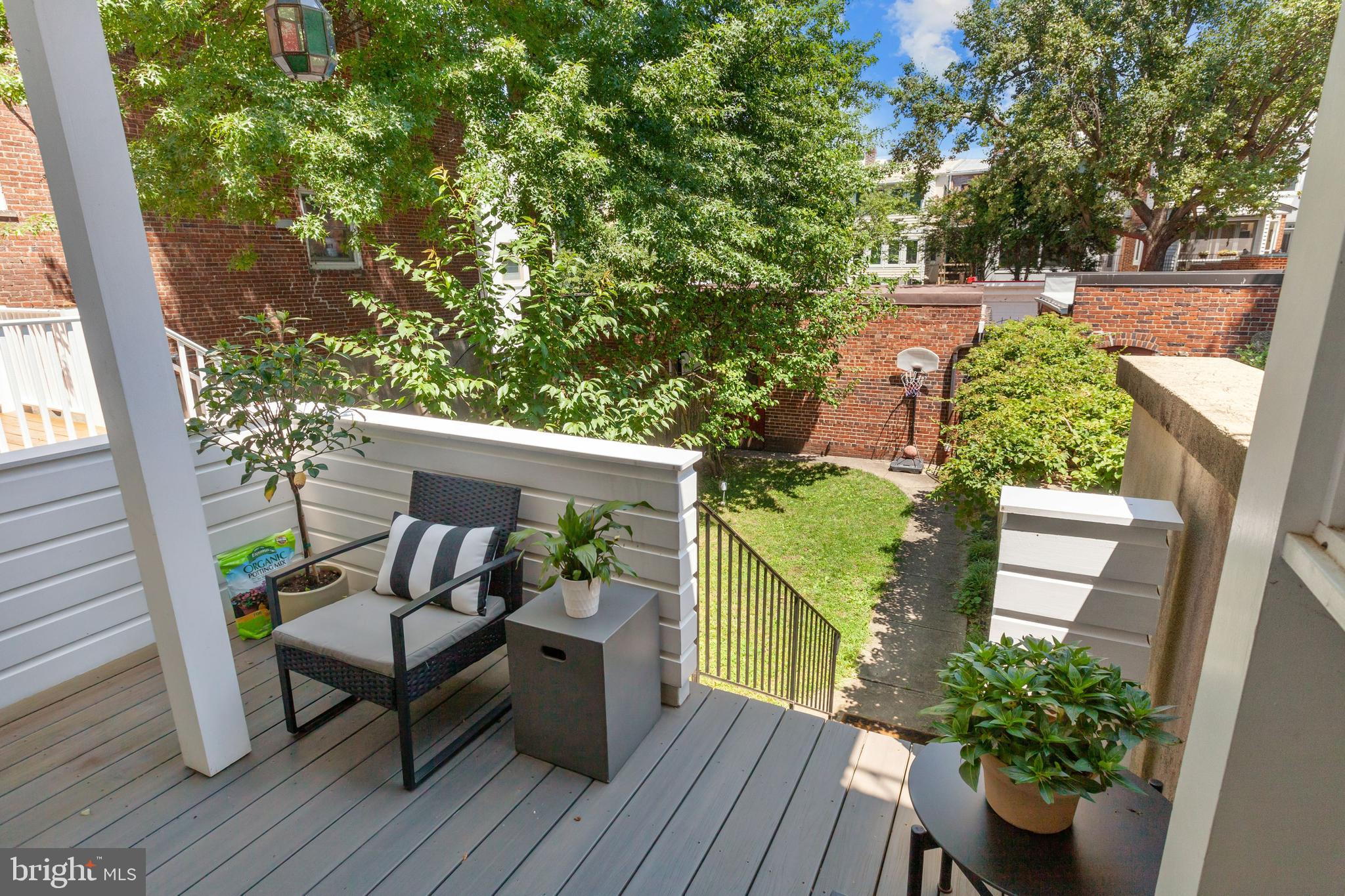 2023 Belmont Road Northwest Washington, DC 20009 - Photo 36 of 39 Deck