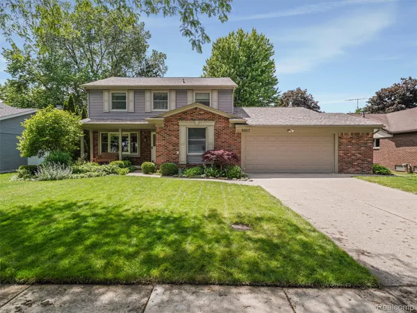 $440,000 | 5057 Prentis Drive, Troy, MI 48085