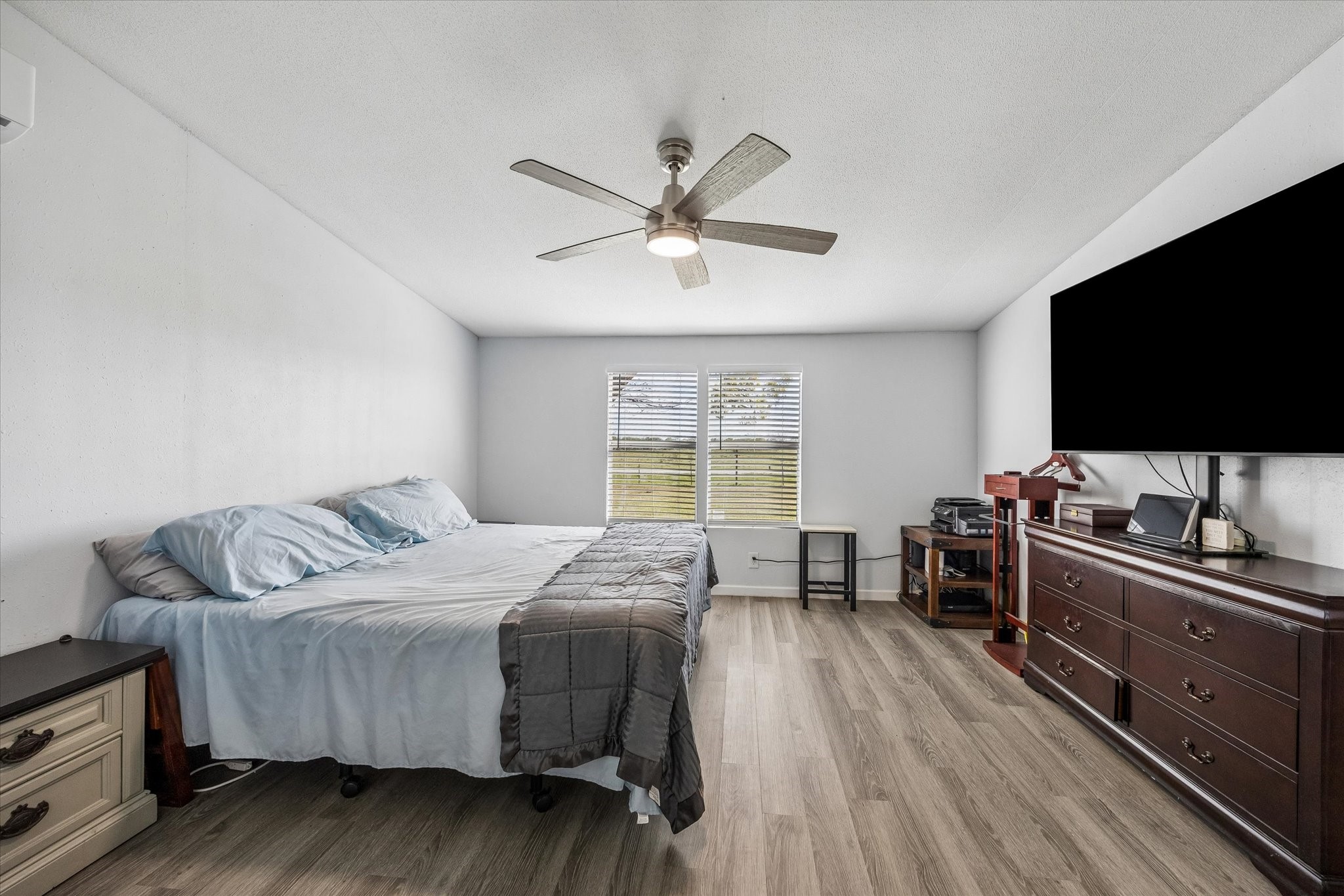 41230 Delma Road Hempstead, TX 77445 - Photo 12 of 23 Primary bedroom