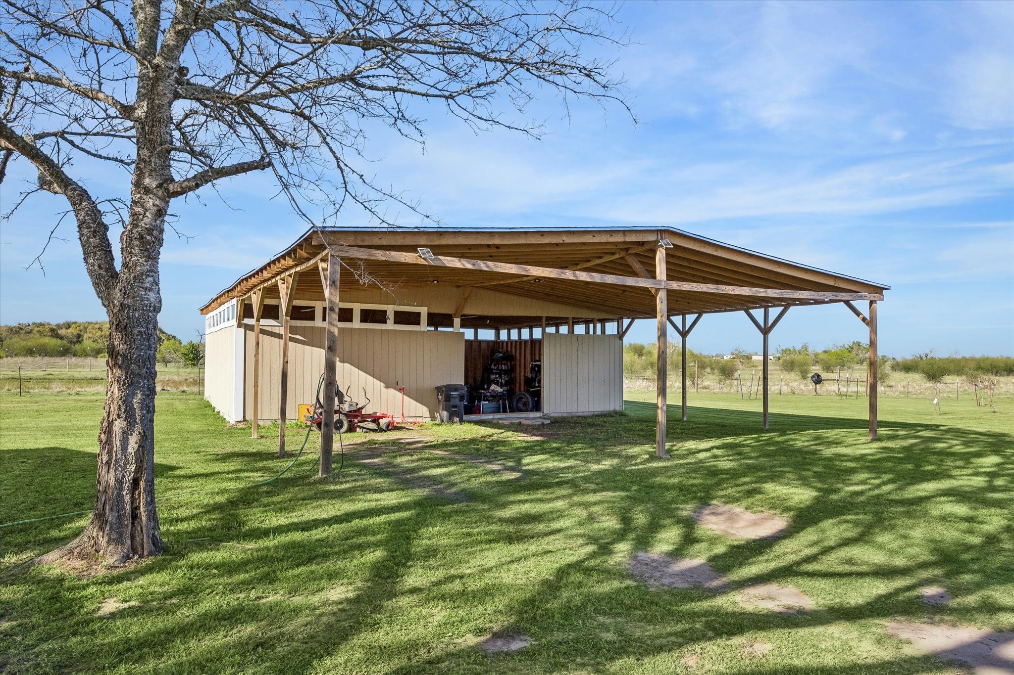 41230 Delma Road Hempstead, TX 77445 - Photo 2 of 23 Workshop / pole barn with carport area in front.