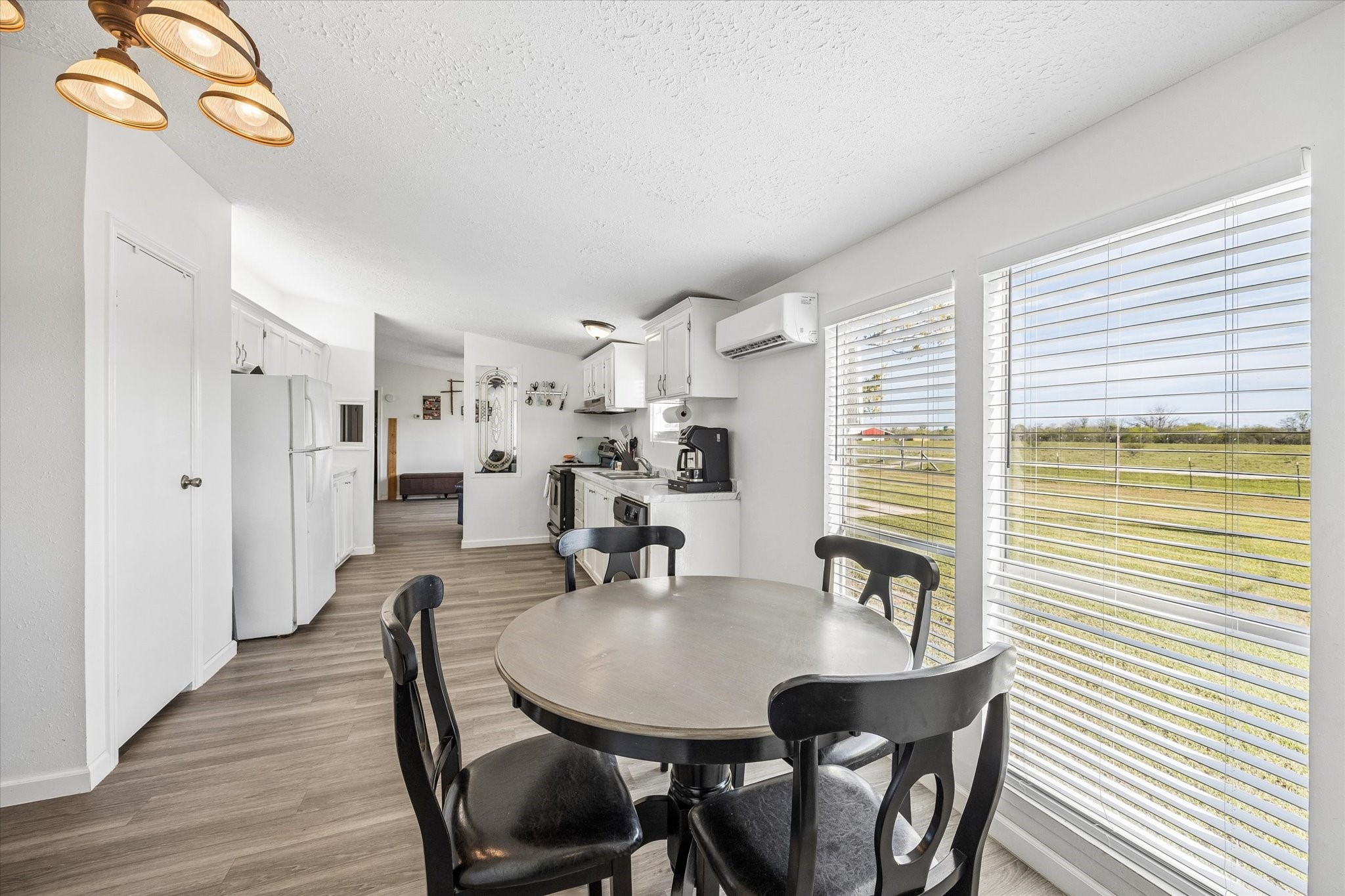 41230 Delma Road Hempstead, TX 77445 - Photo 10 of 23 Dining area just off of kitchen