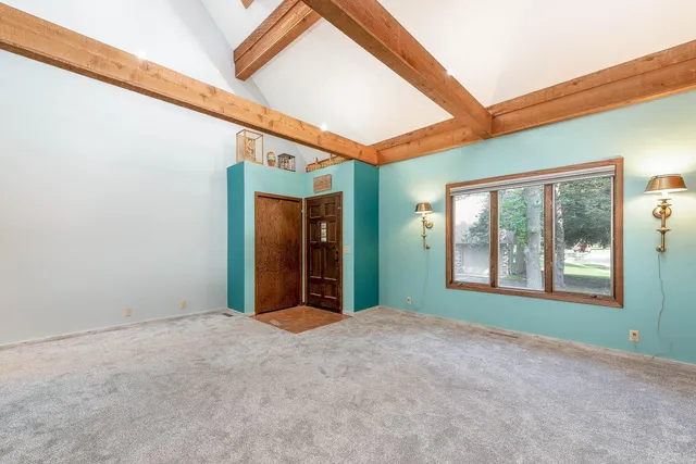 $279,900 | 1607 Pleasant View Drive, North Mankato, MN 56003