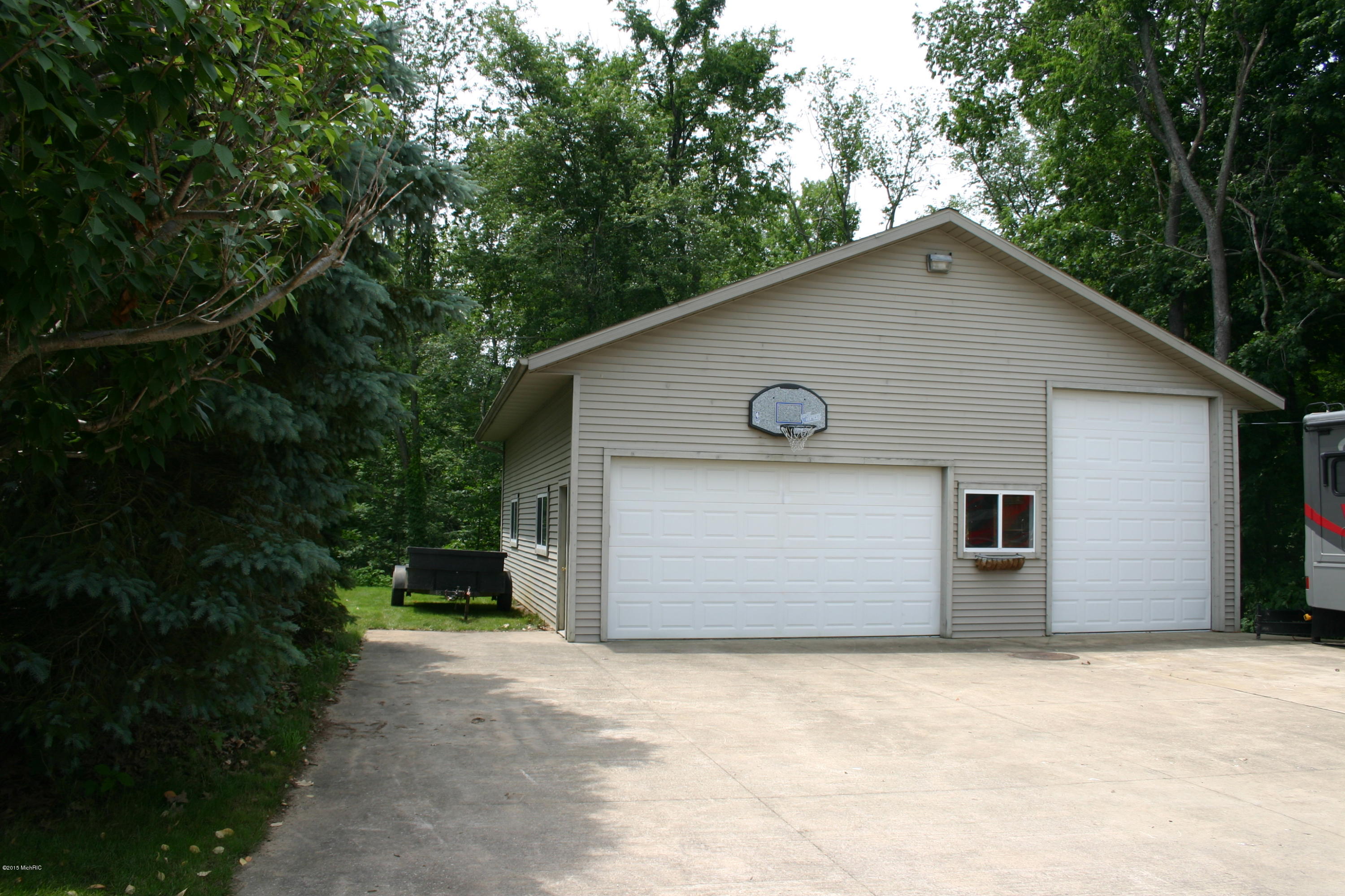 427 Harrington Road Delton, MI 49046 - Photo 4 of 31 IMG_4330